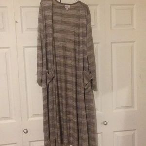 Gorgeous LulaRoe Sarah
